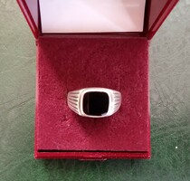 New silver (925 sterling) signet ring with onyx stone