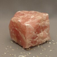 Rose quartz block - 1.7 kg