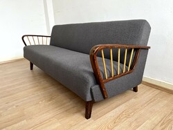 Retro, mid-century modern korhűen felújított 3 személyes kinyitható kanapé