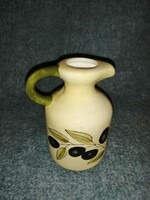 Ceramic spout suitable for storing olive oil (a11)