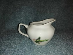 Jelzett porcelán tejkiöntő (A3)