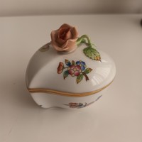 Heart-shaped bonbonnier with a rose holder with Victoria pattern from Herend