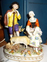Sitzendorf antik viktoriánus romantikus porcelán figura