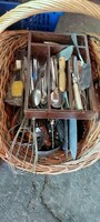 Kitchen cutlery package