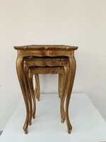 Antik 3 darab arany festéses fa asztalsor összetolható kis asztal sor 549 8541