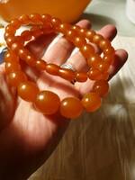 Amber bead string