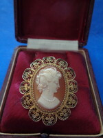 Cameo pendant - brooch in filigree silver frame