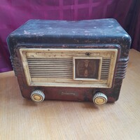 Badacsony radio with antique vinyl housing