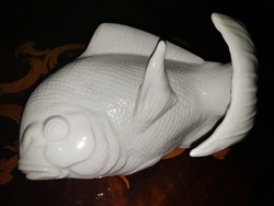 Nagyméretű Herendi fehér hal figura