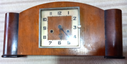Antique mantel clock from heritage