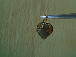 Régi, de új állapotú, eredeti kanadai jade kőből készült szív alakú medál aranyba mártott foglalatba