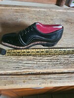 Antique house presentation mini shoe