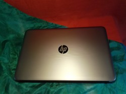 Barely used laptop, hp, 10 w.