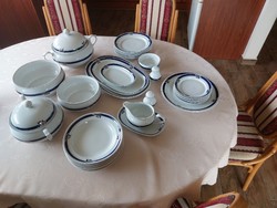 6 Personal Raven House tableware