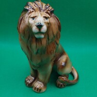 Turkish János Zsolnay lion figure