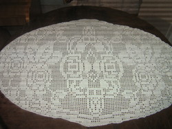 Beautiful pale green antique hand-crocheted rose tablecloth