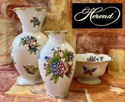 Herend Victoria patterned vase set from 1964 slightly damaged...but the colors are beautifully bright!