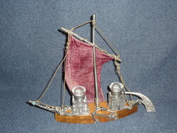Antique inkstand sailing boat-shaped inkstand with polished glasses, special figural inkstand