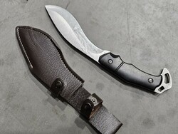 Kandar, kukri-type fighting knife, with a leather sheath