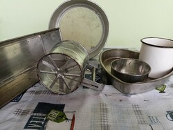 Old dishes and kitchen utensils together HUF 5,000