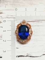 Pendant with blue stone