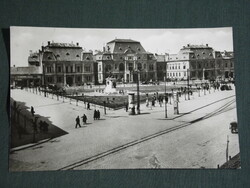 Postcard, Nyíregyháza, square detail, council house, with statue of heroes, 1950
