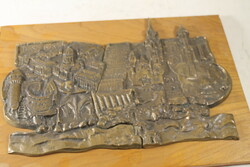 Szignált bronz relief 570