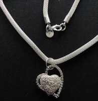 Silver-plated heart pendant necklace