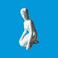 Aquincum porcelain kneeling nude figure