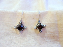 Elegant silver earrings with freshwater pearls and smoky quartz