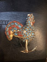 Tibeti korallal és türkizzel diszitett kakas szobor, 7 x 5 cm-es.6874