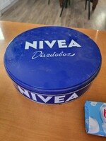 Nagyméretű Nivea diszdoboz