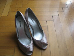 A casual satin shoe and bag for sale