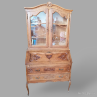 Neo-baroque cabinet with display case 1.