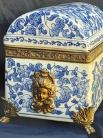 Neundorf porcelain. Box with lid. Hand painted