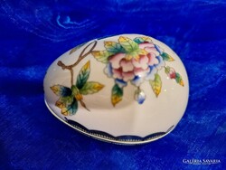 Porcelain egg-shaped bonbonnier with Victoria pattern from Herend.