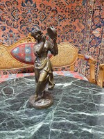 Dancing woman bronze statue. With very nice workmanship. 27cm high.