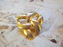 Retro gilded brooch