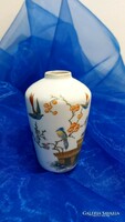 Porcelain parrot pattern, porcelain vase.