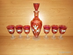Régi üveg ital kínáló plasztikus virág díszítéssel, kiöntő, talpas pohár készlet (ap-1)