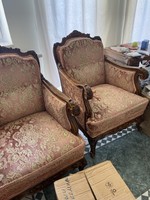 Neo-baroque living room set: two armchairs and a coffee table. Super cute!!!