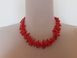 Retro plastic necklace