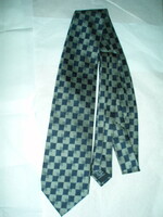 Elegant boss tie