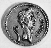 Julius Caesar, Ezüst Dénár.  ie 60-44