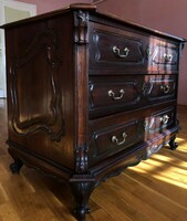 Antique baroque-rococo chest of drawers for sale