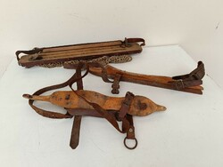 Antique wooden skates with carrying bag for sports equipment 8654