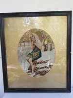 Needle tapestry with gold-colored piping