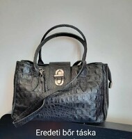 Women's leather handbag