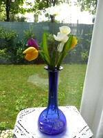 Fantasztikus kék színű, művészi üveg váza