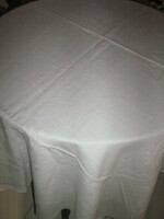 Beautiful floral patterned filigree woven tablecloth